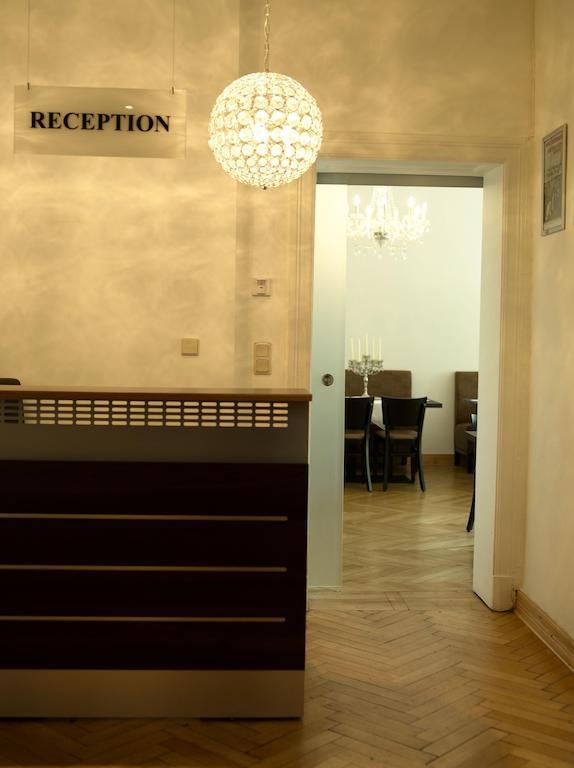 Hotel Garni Kleist Am Kurfuerstendamm Берлін Екстер'єр фото